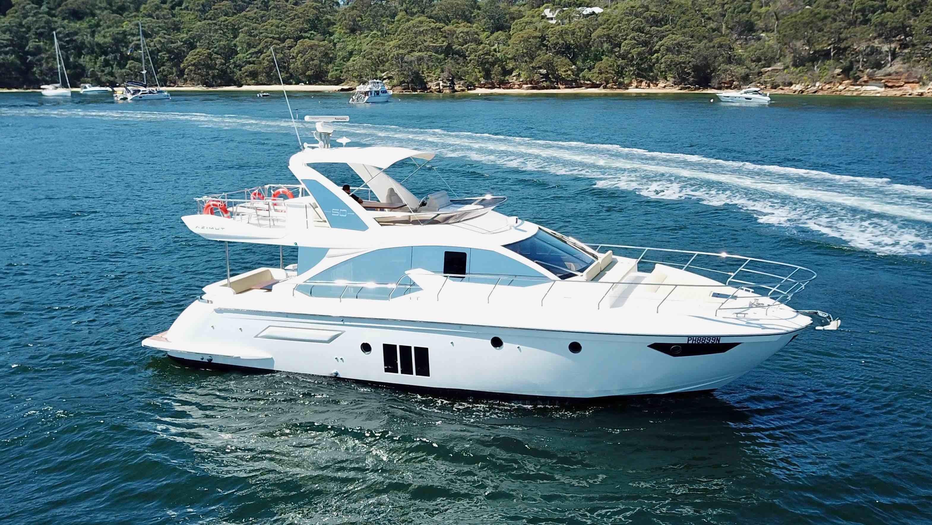 azimut yacht 52