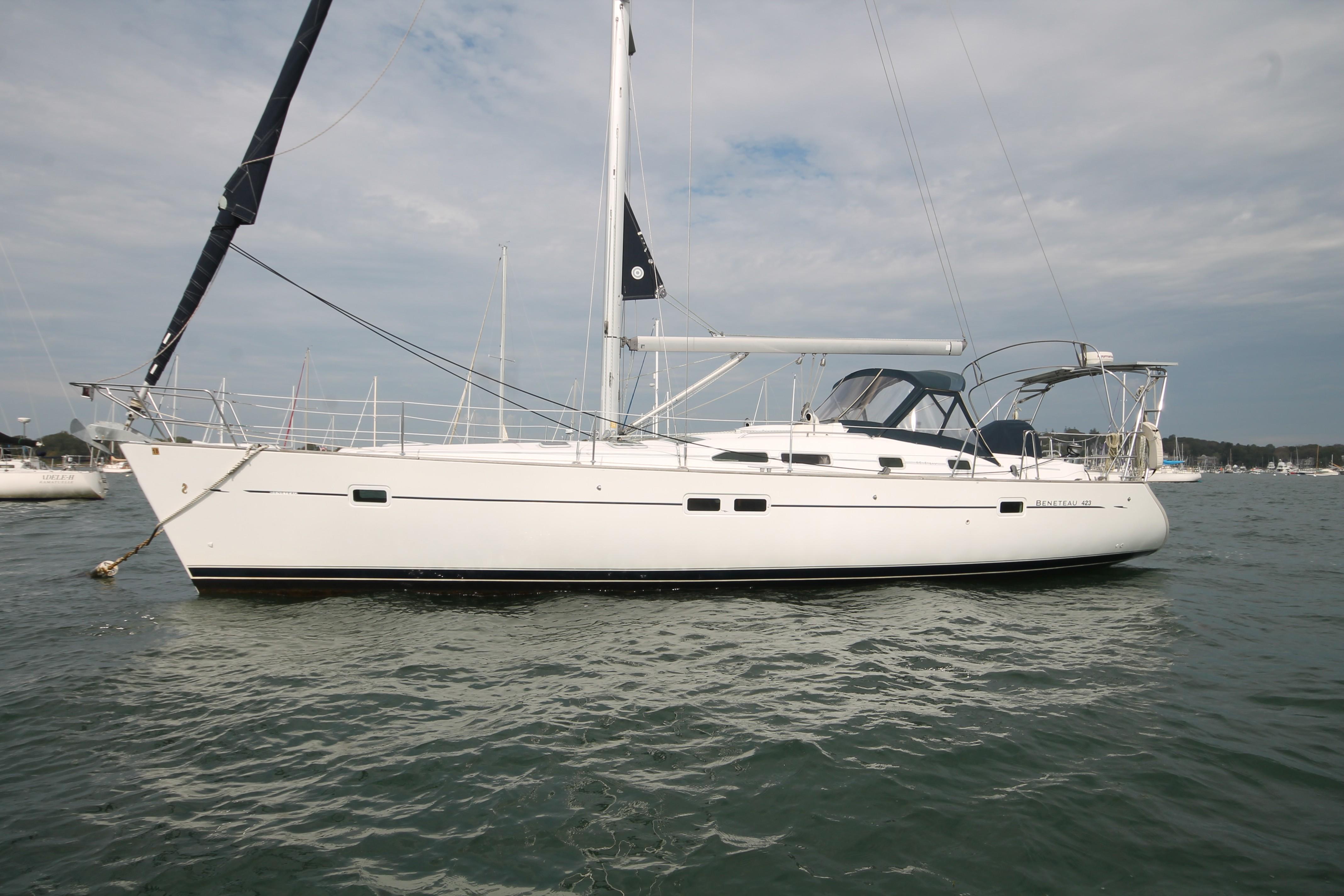 42 foot sailing yacht