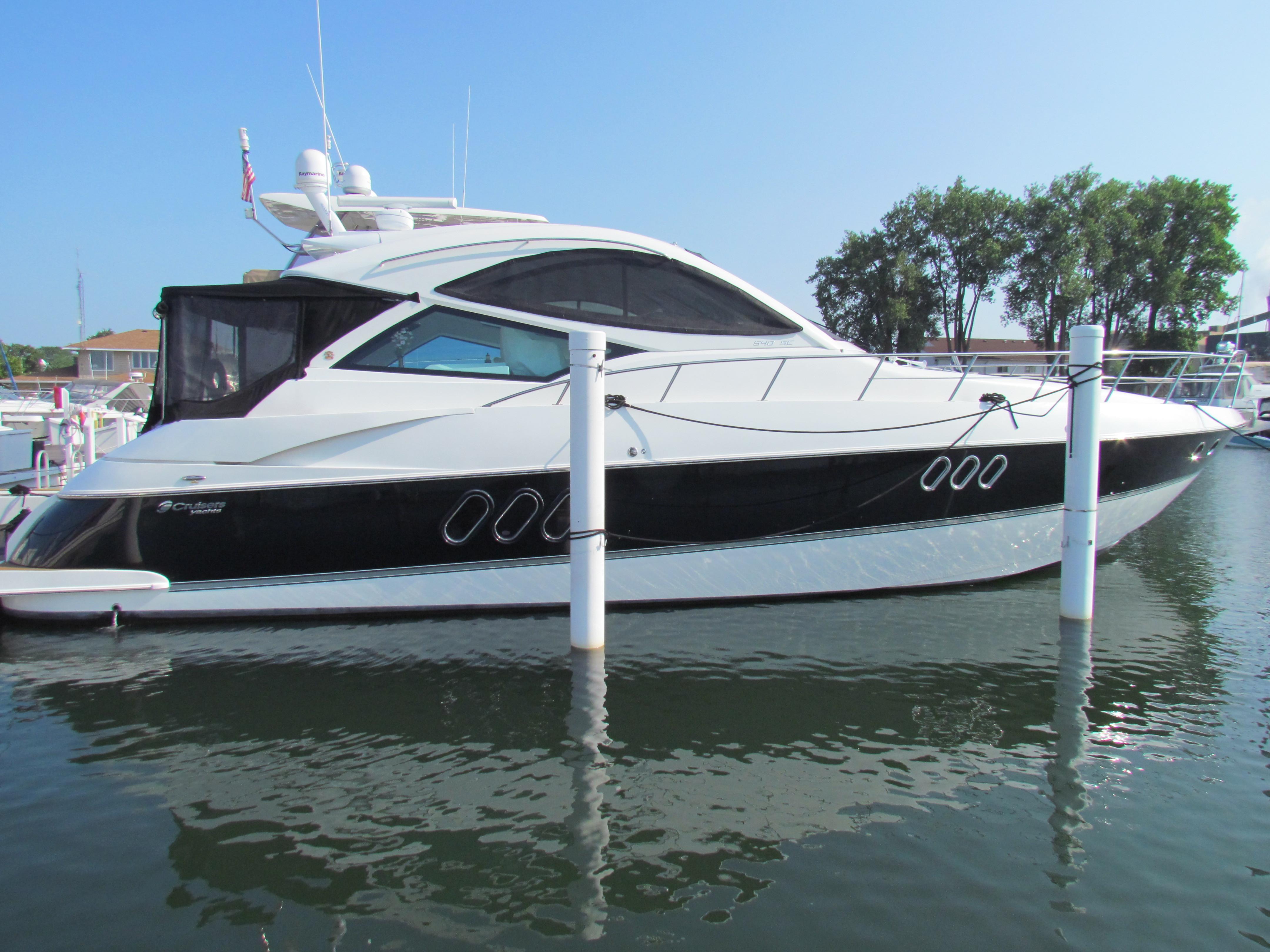 Hawkeye Yacht for Sale 54 Cruisers Yachts Michigan City, IN Denison Yacht Sales