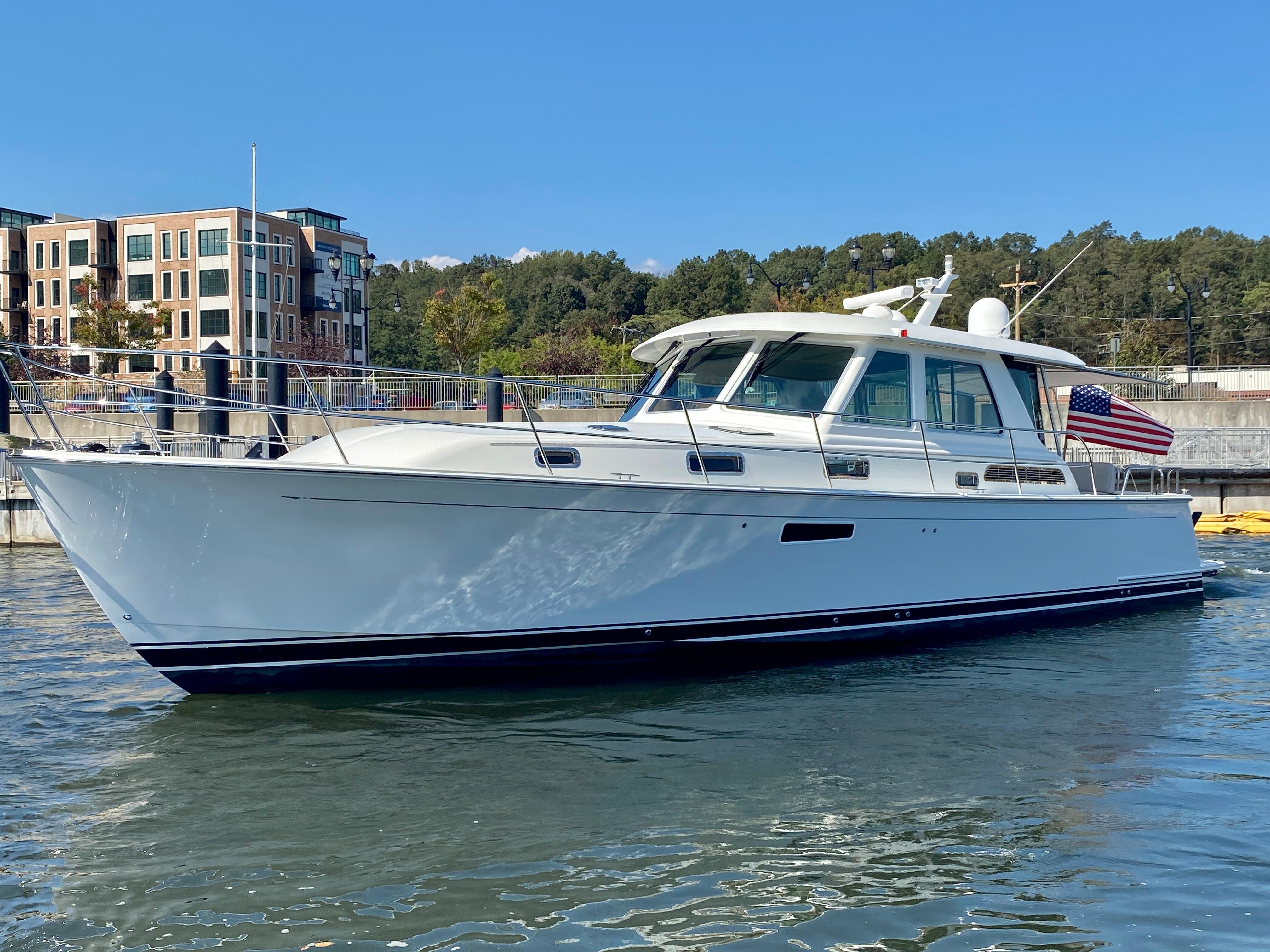 Barchetta Yacht for Sale | 48 Sabre Yachts Glen Cove, NY | Denison ...