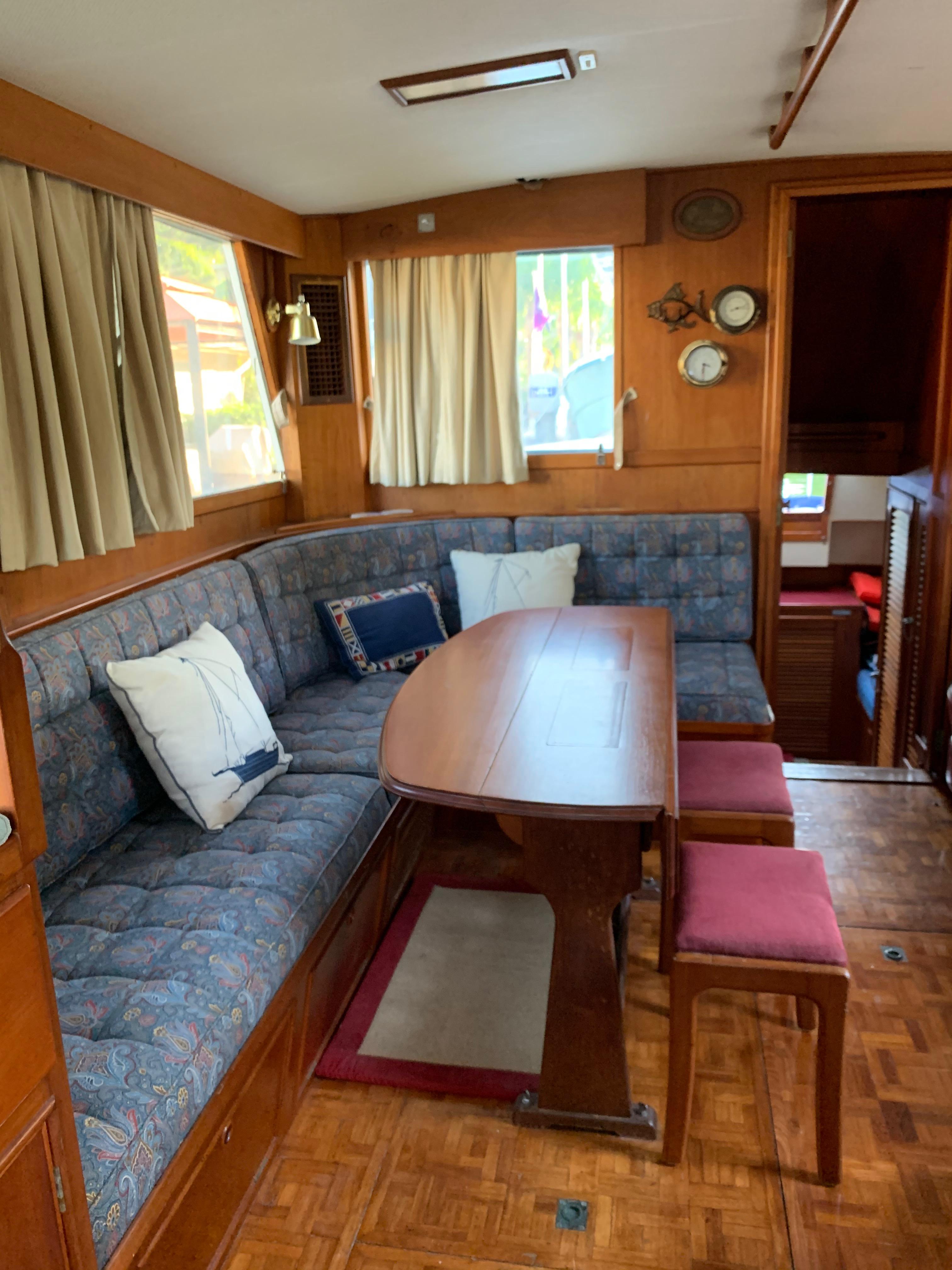 grand banks furniture on Tres Dias Yacht For Sale 42 Grand Banks Yachts Longboat Key Fl Denison Yacht Sales