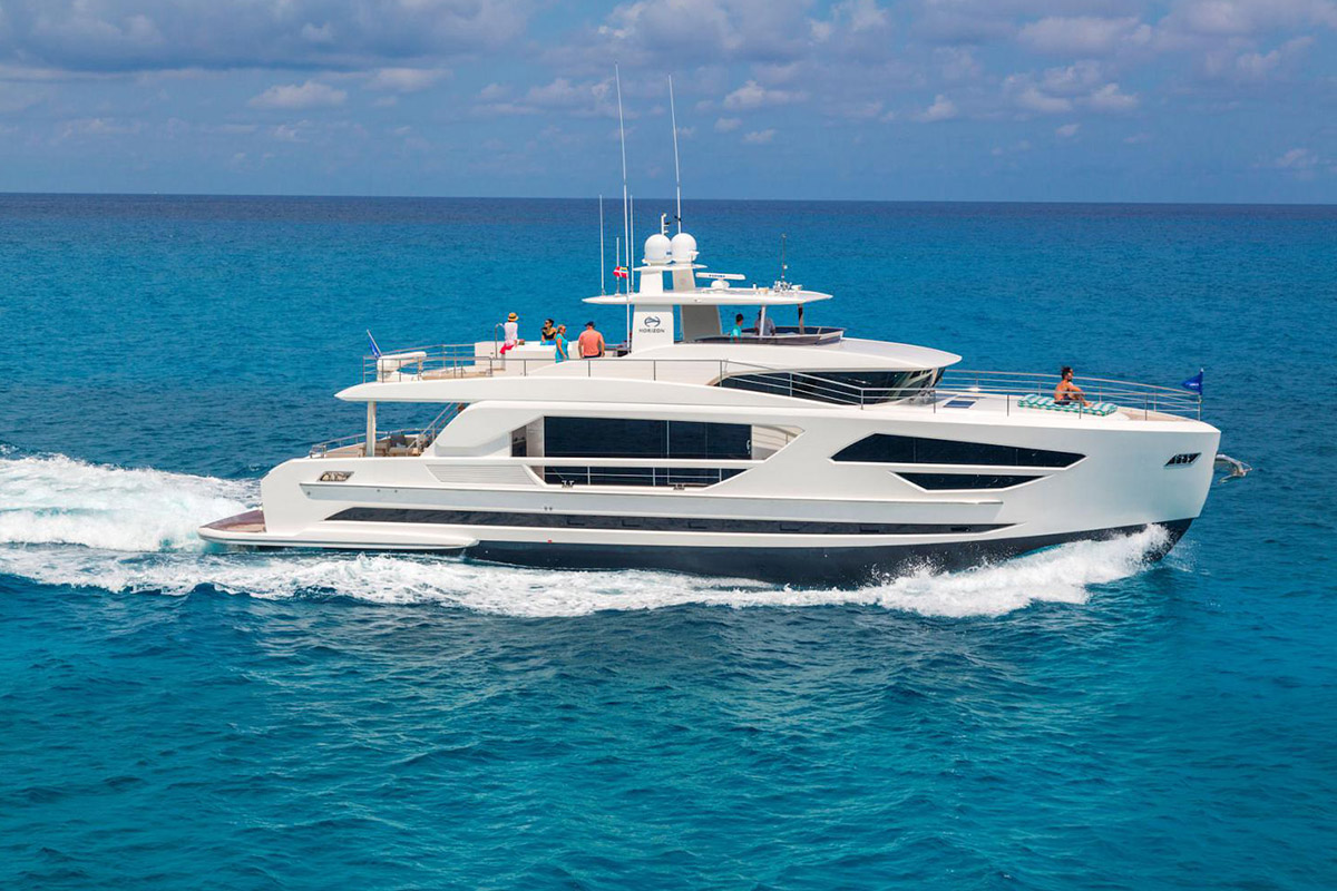 horizon 85 yacht